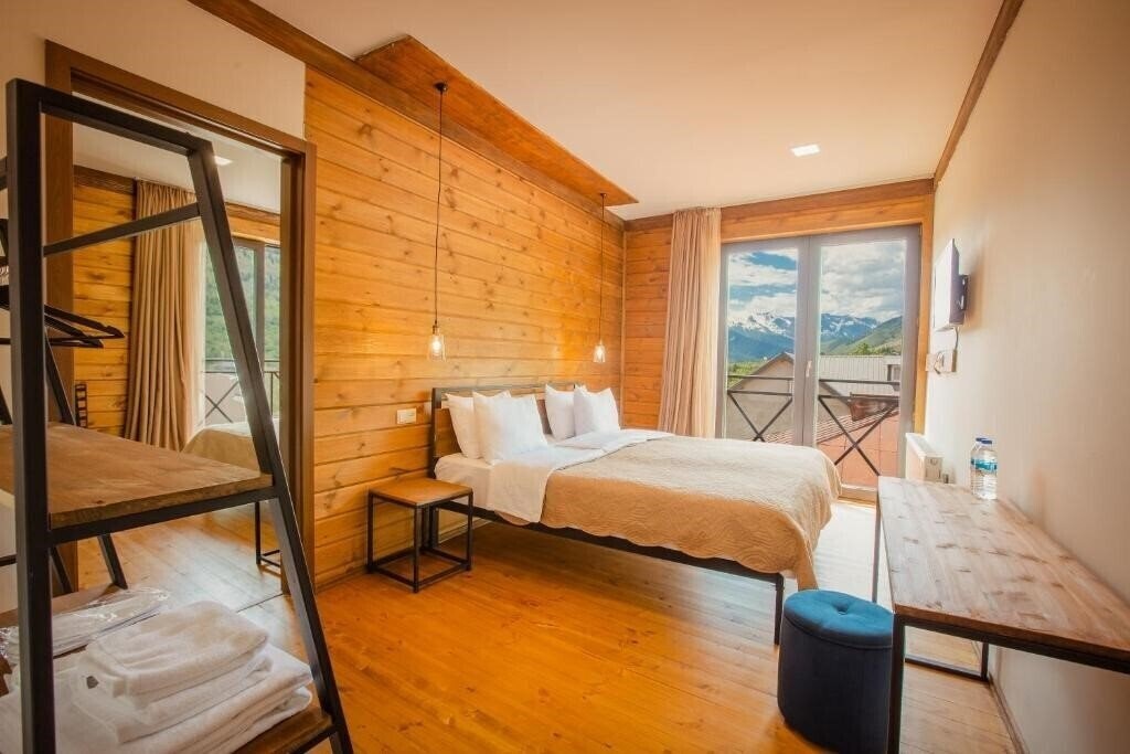 Фото Chalet Mestia 3*