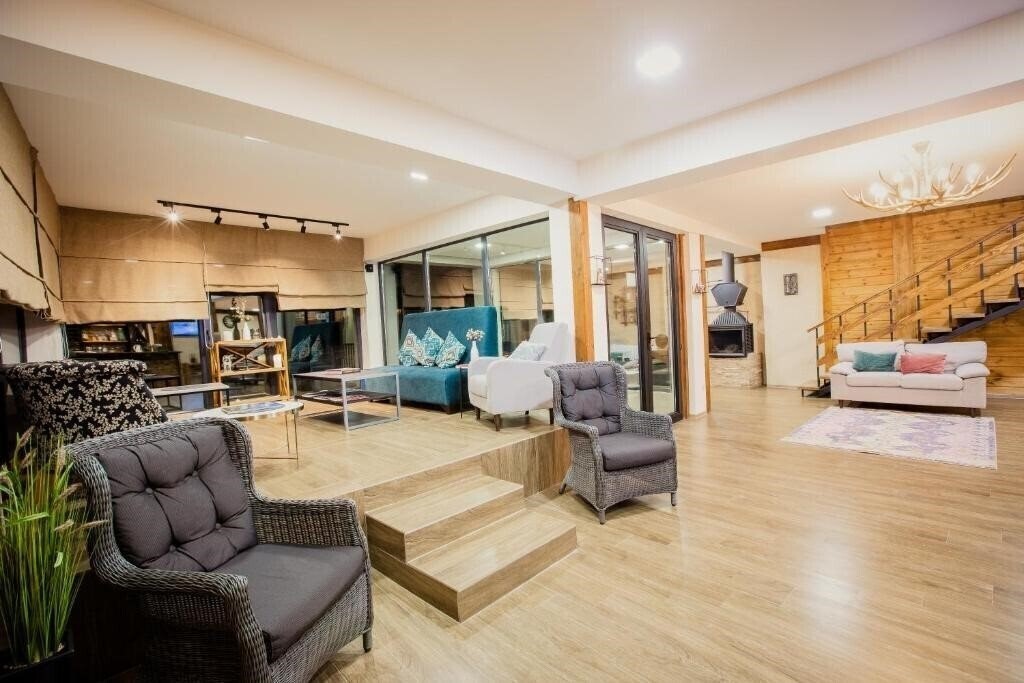 Фотографія Chalet Mestia 3*