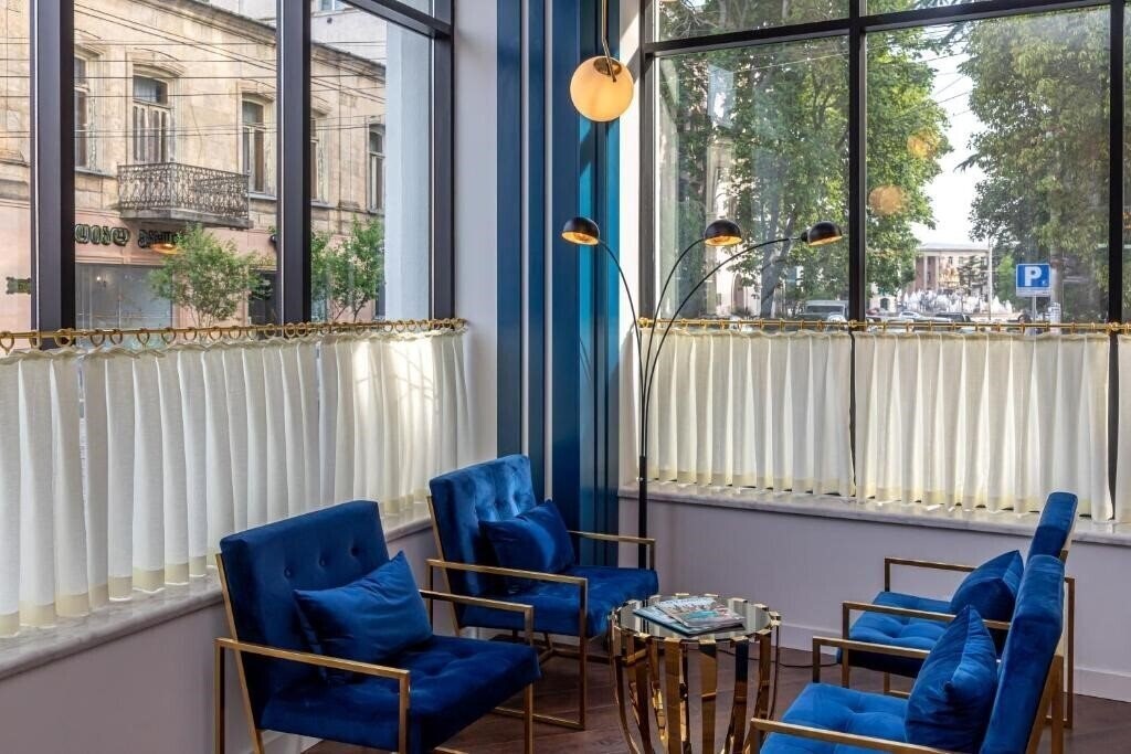 Zdjęcie Newport Hotel Kutaisi 4*