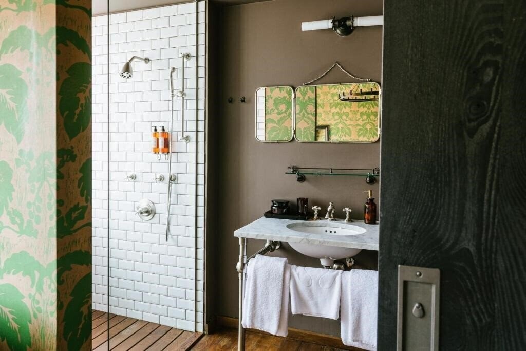 Фотографія Rooms Hotel Tbilisi 4*