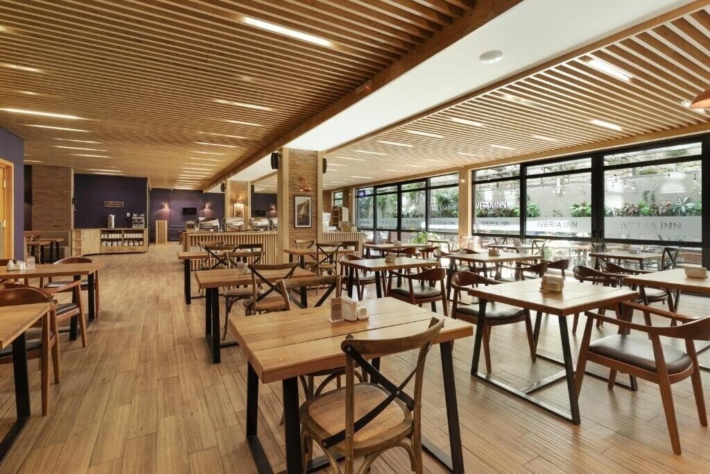 Zdjęcia Iveria Inn 4*