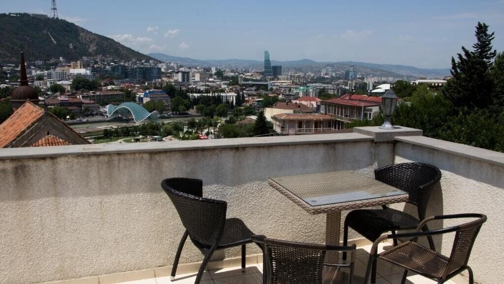 Картинка New Metekhi 3*