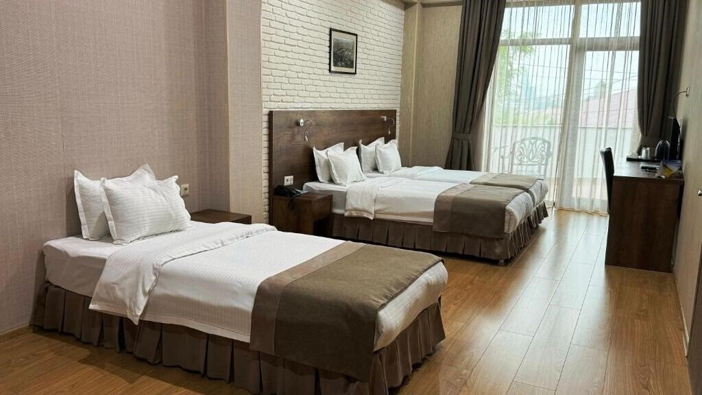 Отель Hotel Metekhi Line 4*