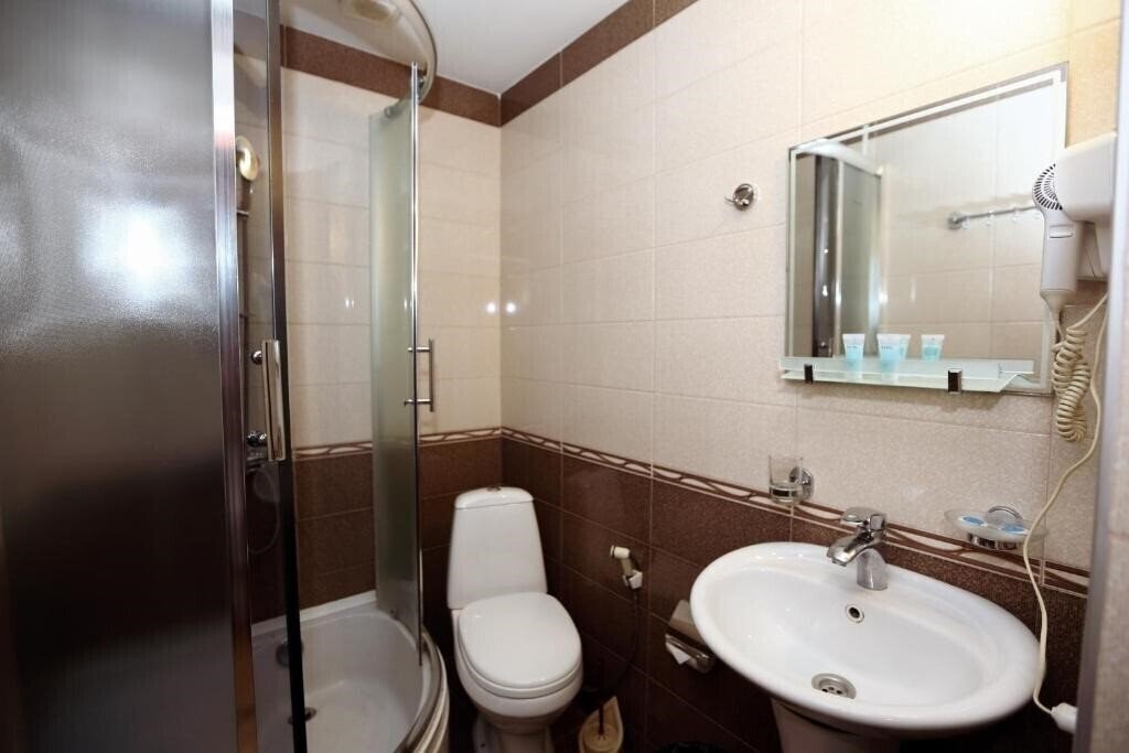 Zdjęcia Hotel Isaka 1*