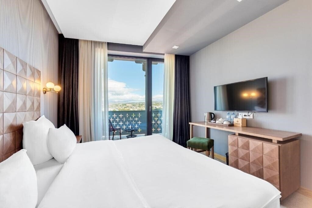 Obraz Amante Narikala 4*