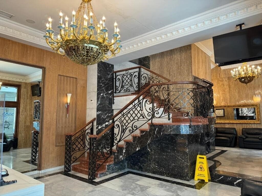 Hotel Redline Hotel 4*