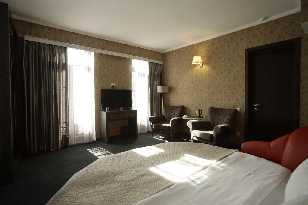 Zdjęcia Redline Hotel 4*