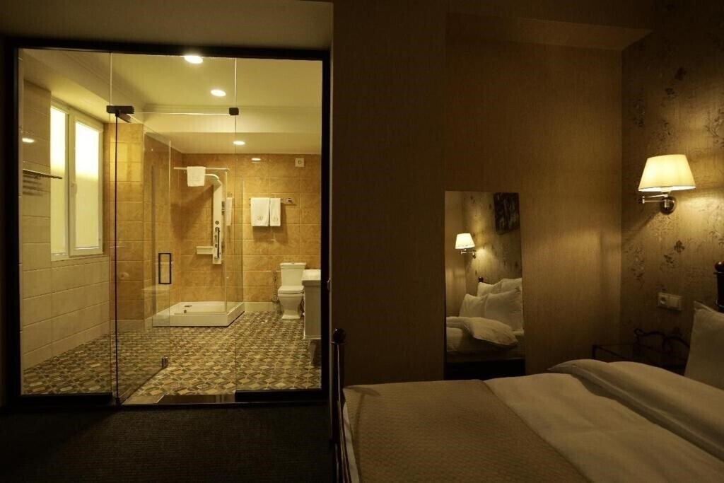 Zdjęcie Redline Hotel 4*