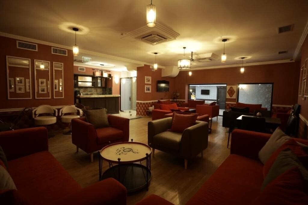 Zdjęcie Redline Hotel 4*