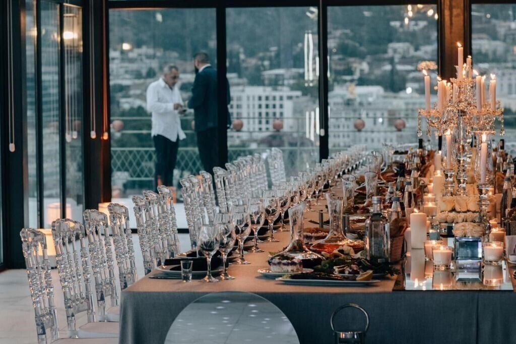 Zdjęcie Brim Hotel Tbilisi 4*