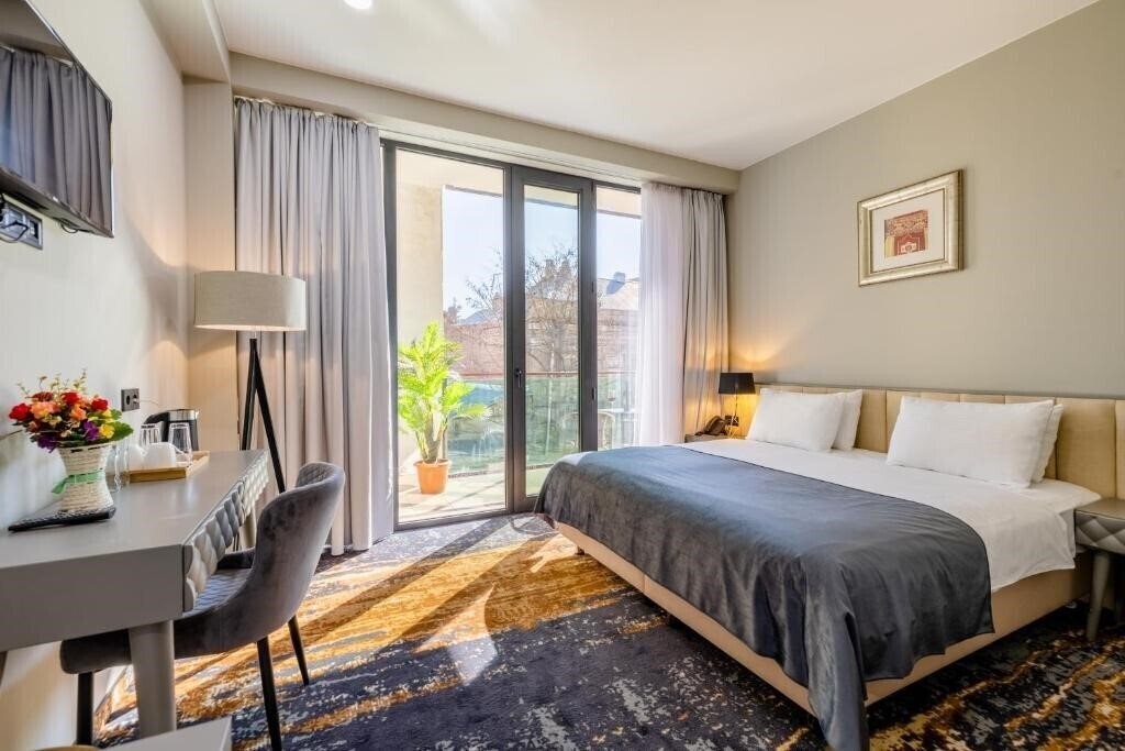 Hotel Brosse Garden 4*