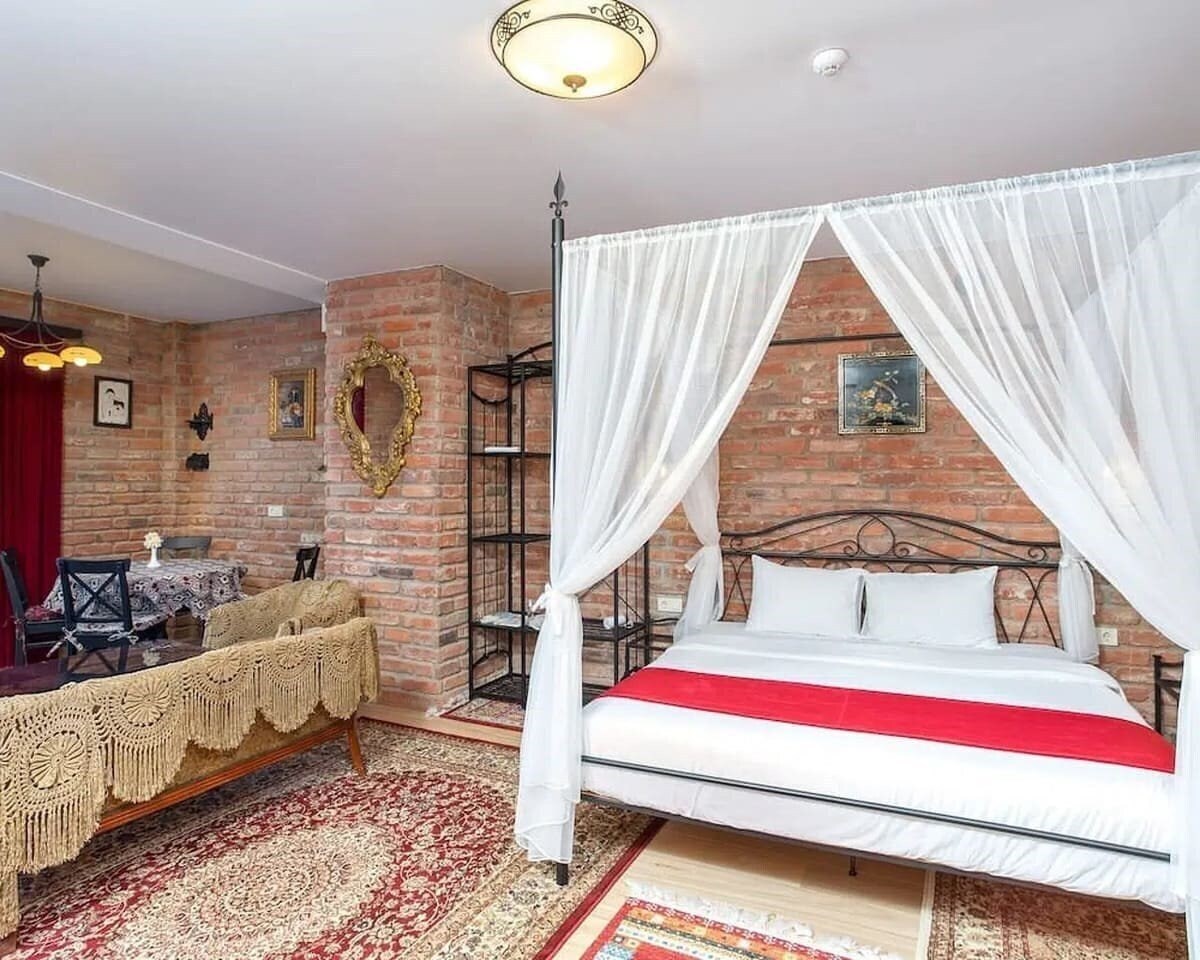 Hotel Brooch Hotel 4*