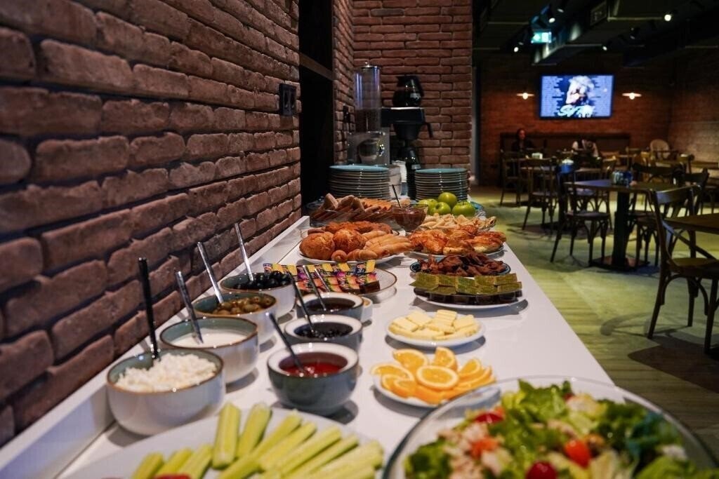 Zdjęcie Epigraph Town Hotel 4*