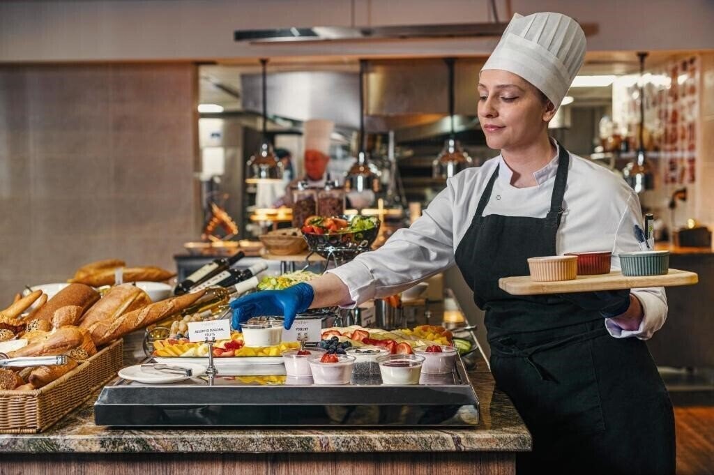 Фото Royal Tulip Hotel & Casino Tbilisi 5*