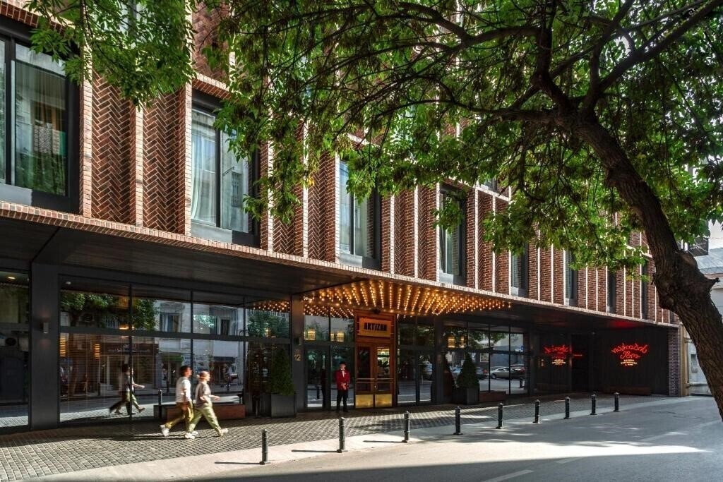 Готель Artizan Design Hotel 5*