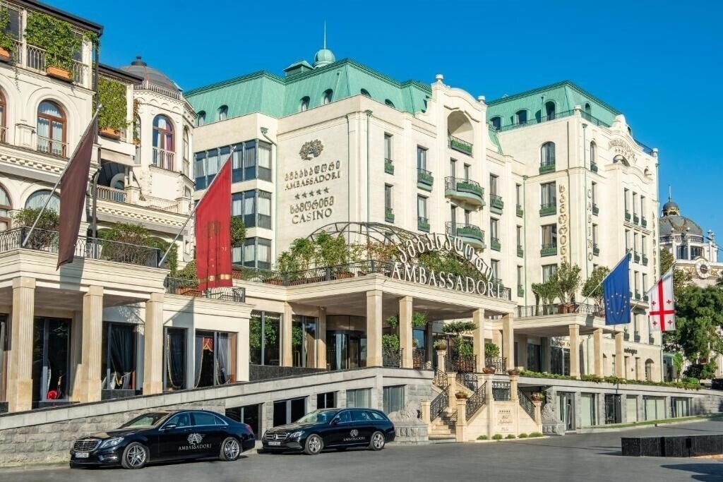 Zdjęcie Ambassador Hotel 4*
