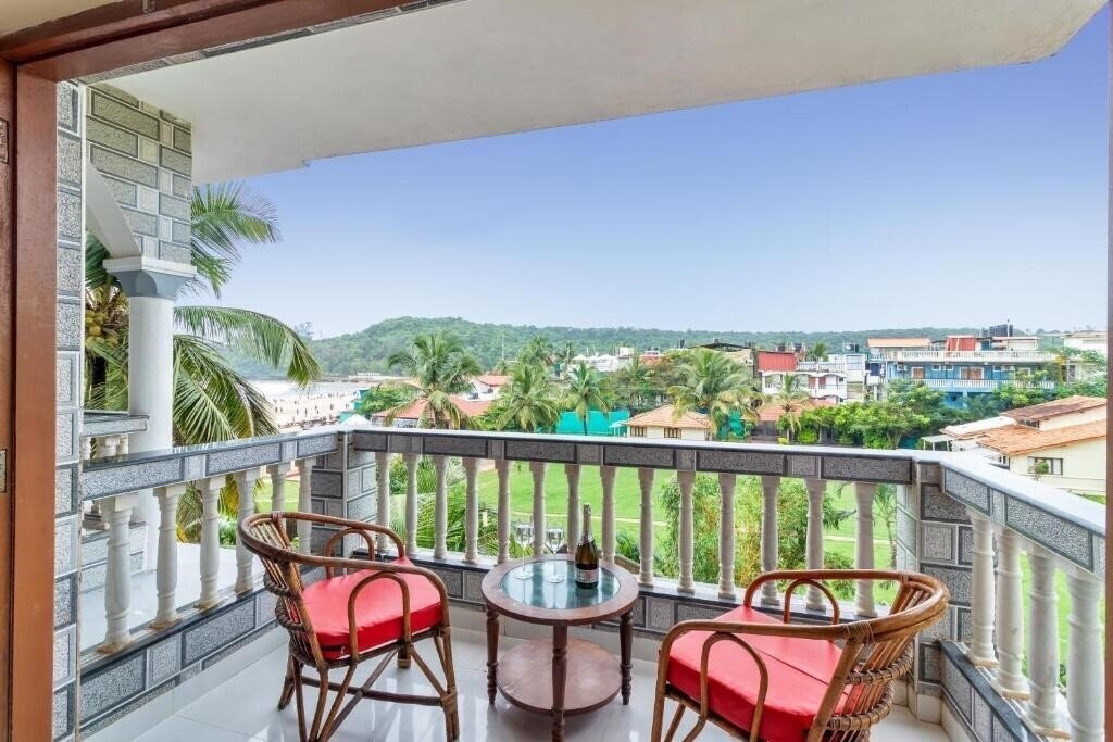 Zdjęcie Larios Beach Holidays Resort 3*