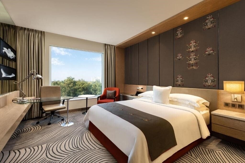 Фото Sheraton New Delhi Hotel 5*