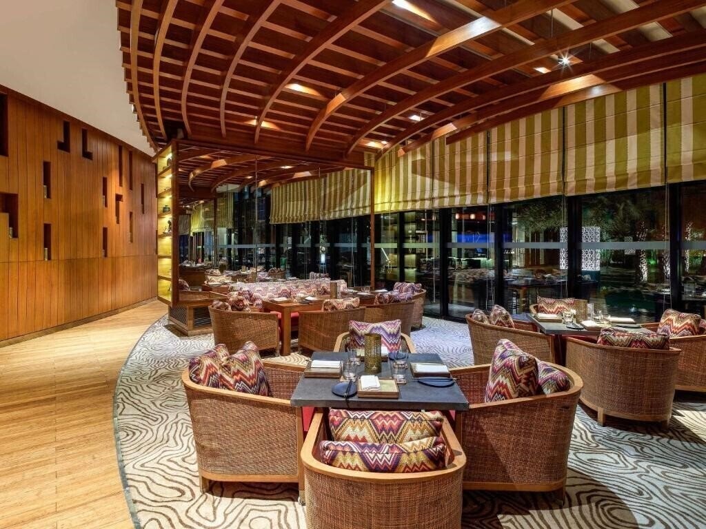 Zdjęcie Hotel Pullman New Delhi Aerocity 4*