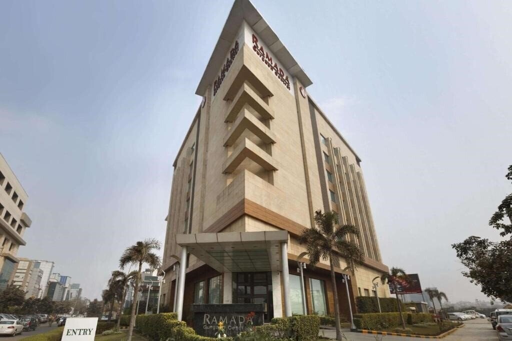 Отель Ramada Gurgaon Central 4*