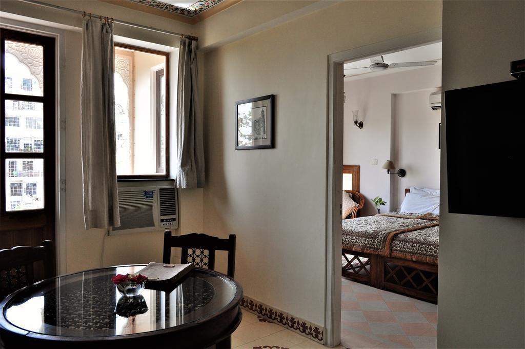 Hotel Om Niwas Suite 3*