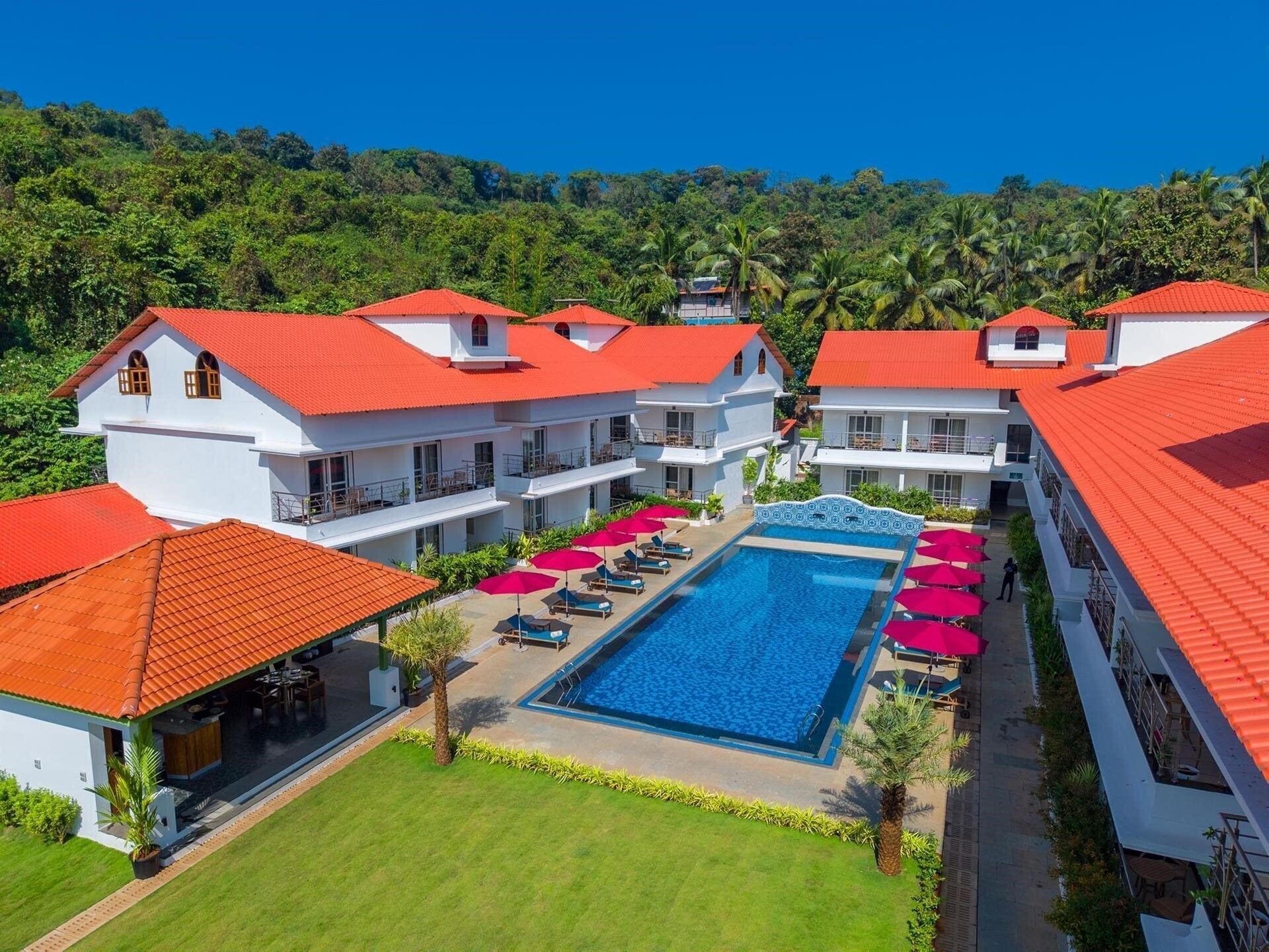 Hotel River Deck Baga 4*