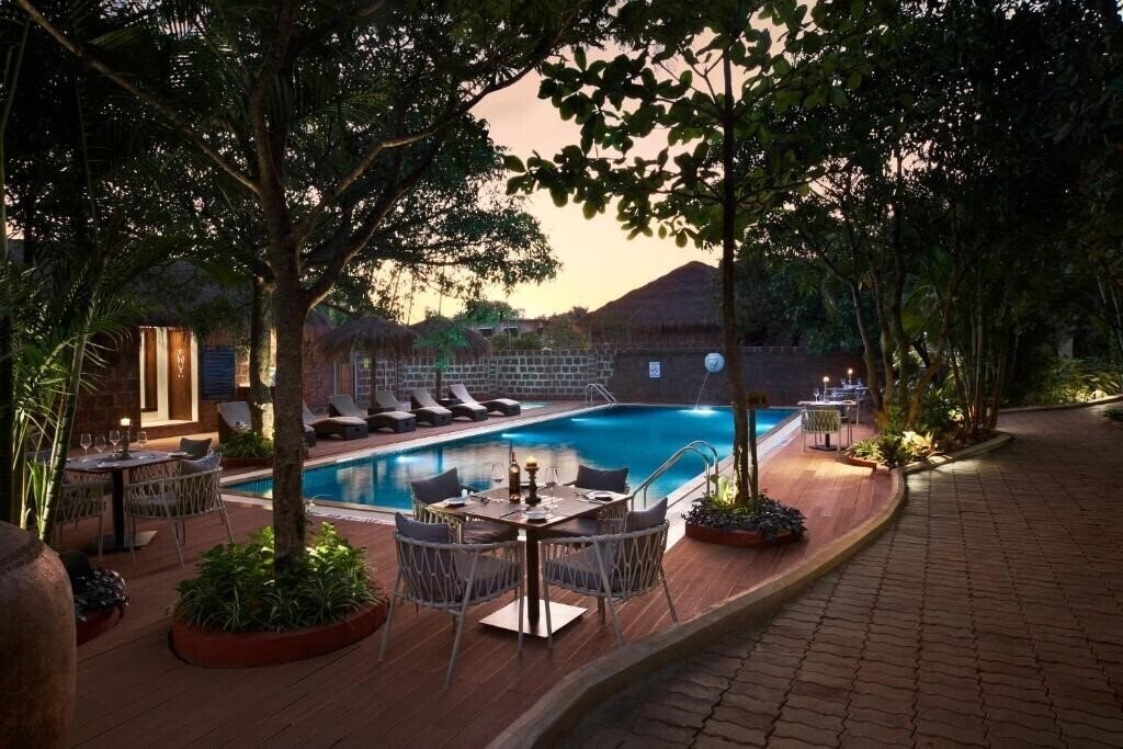 Hotel Larisa Hotel & Resort Ashwem 4*