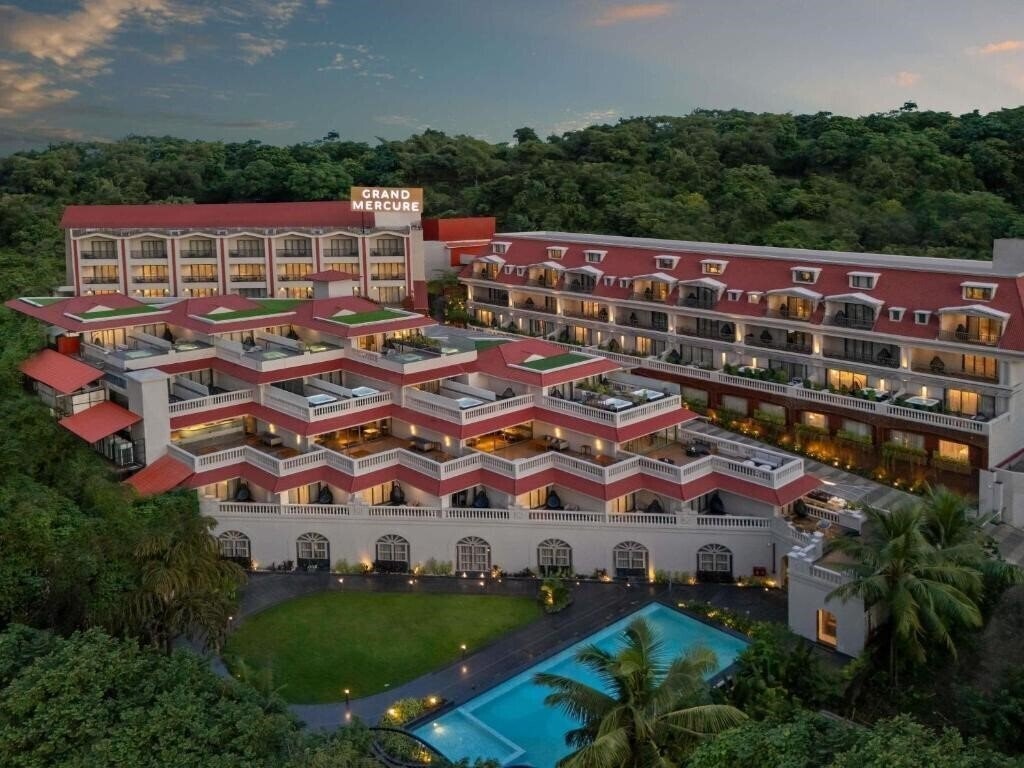Hotel Grand Mercure Candolim (ex. Antarim Resort) 5*