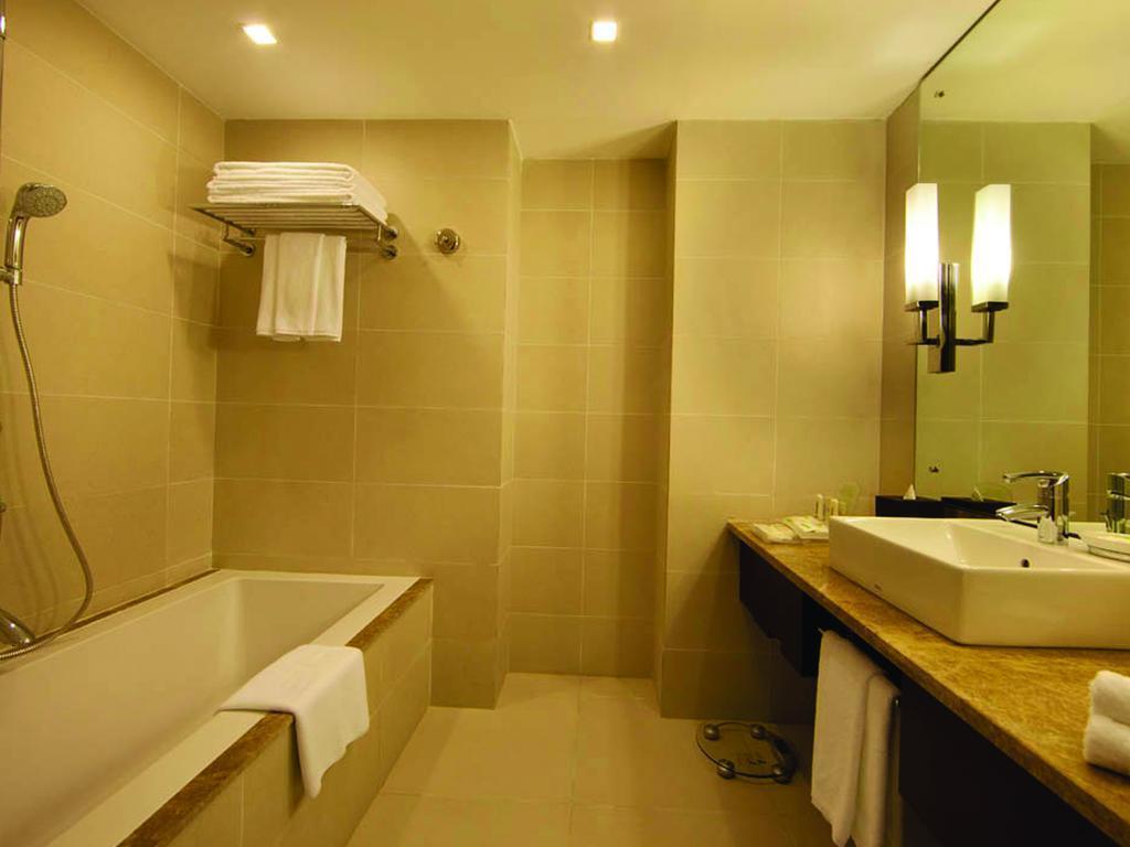 Zdjęcie Holiday Inn Kochi 5*