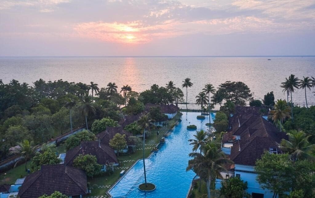 Hotel Aveda Kumarakom 5*