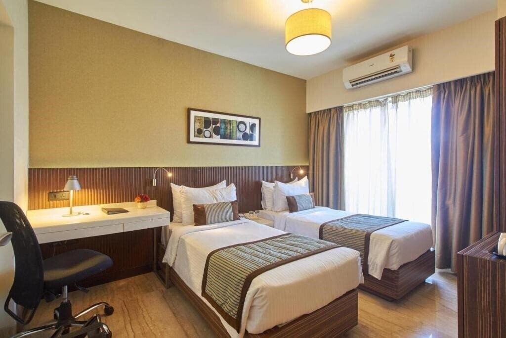 Готель Residency Sarovar Portico 3*