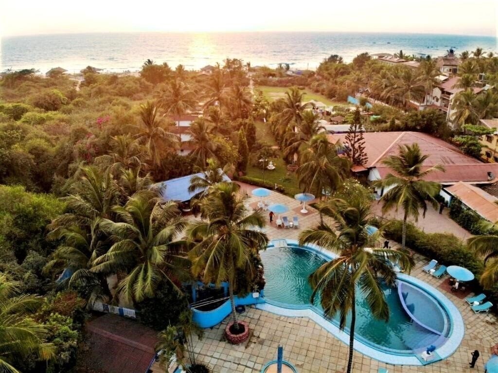 Hotel Paradise Village Beach Resort 3*