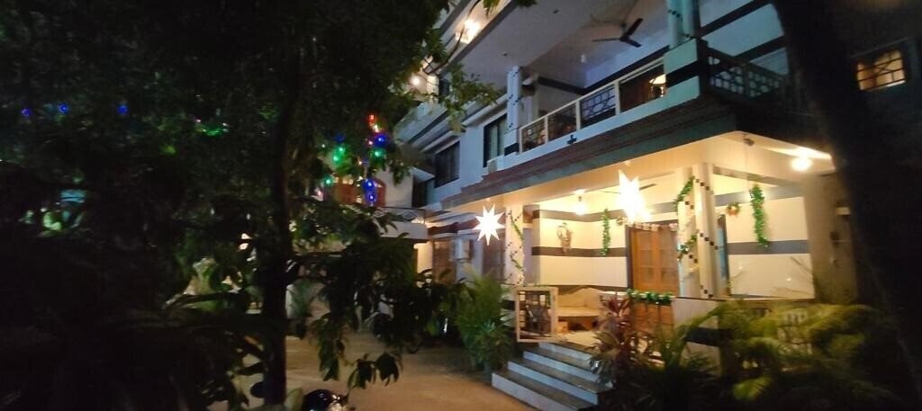 Hotel Little Nest 2*