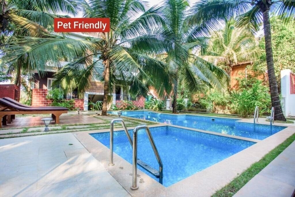 Отель Mariners Bay Resort 3*