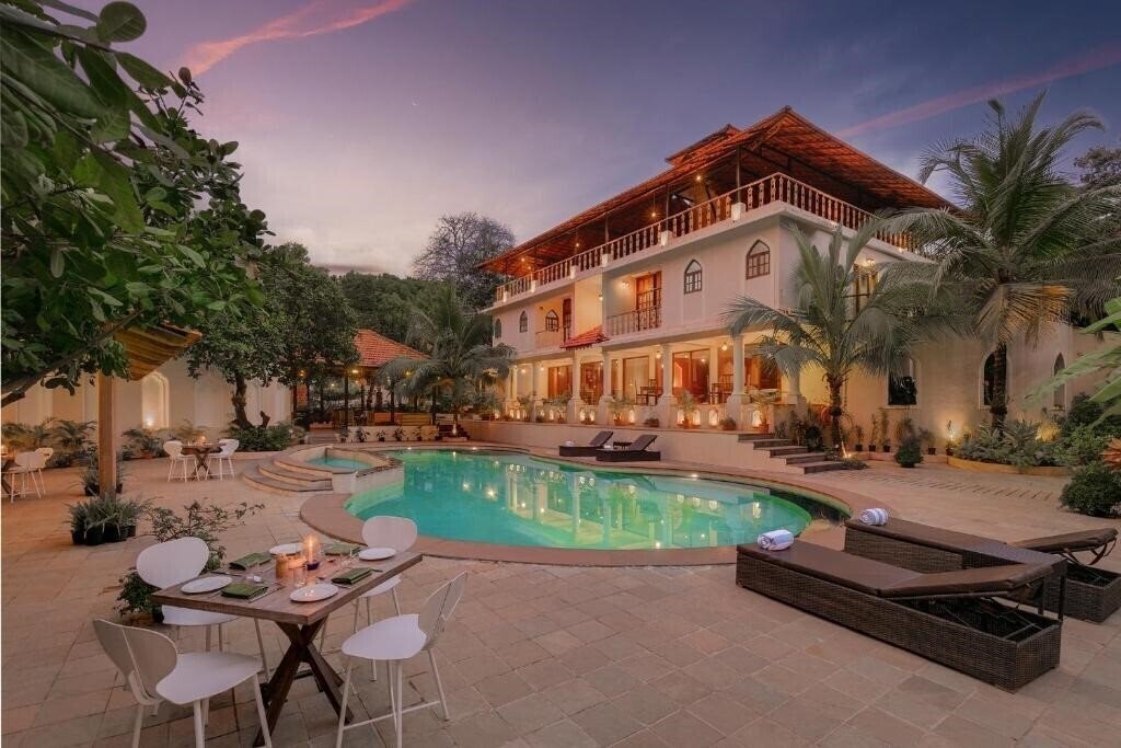 Отель Amritara Aura Spa Retreat Goa 4*