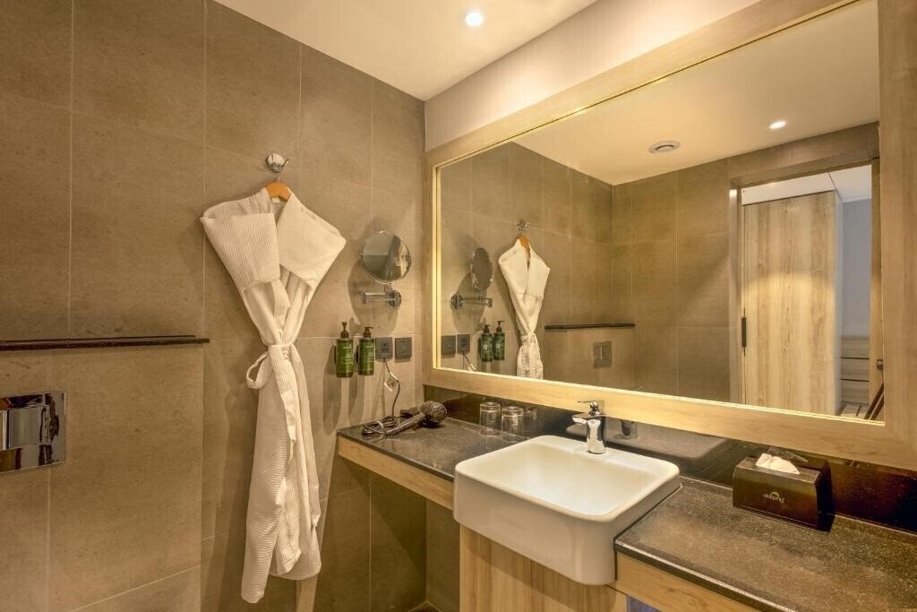 Зображення Nagoa Grande Resort and Spa 4*
