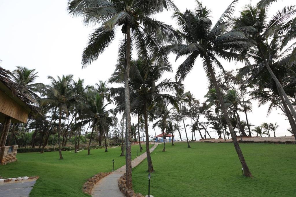 Hotel Varca Palms Beach Resort 3*