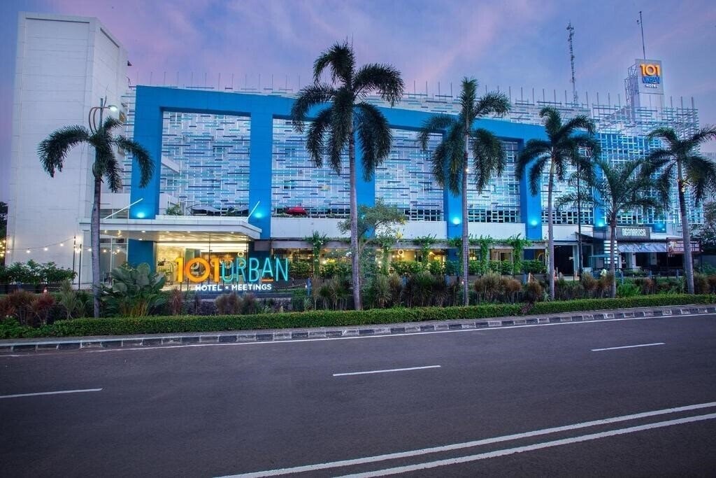 Hotel The Bnb Jakarta Kelapa Gading 3*