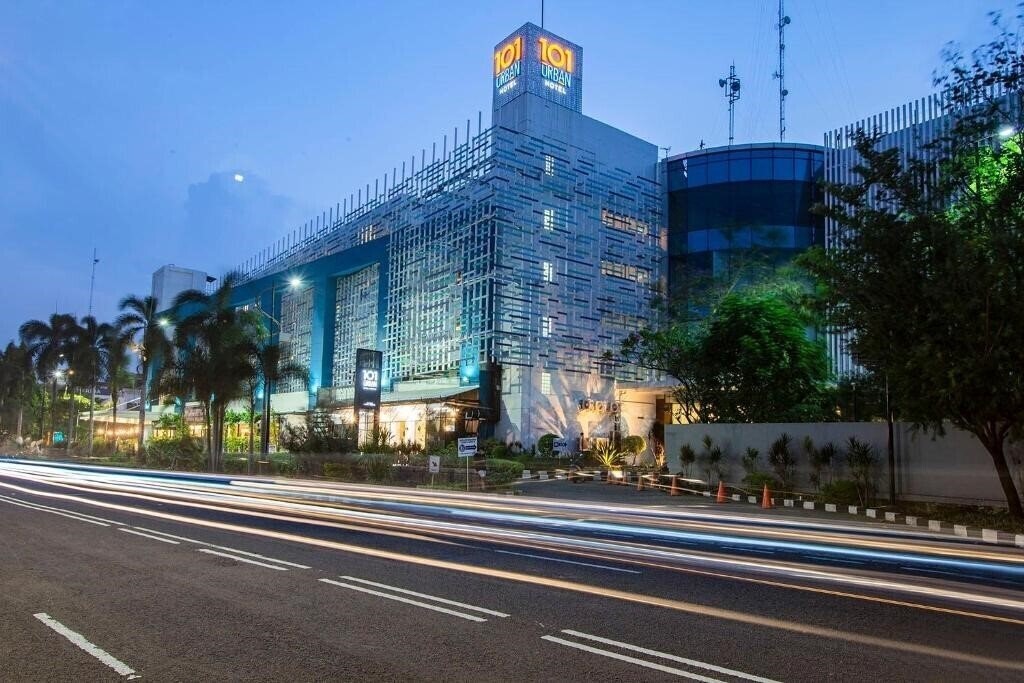 Zdjęcie The Bnb Jakarta Kelapa Gading 3*