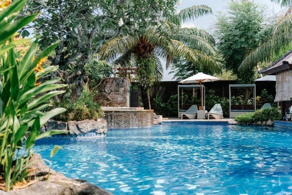 Hotel The Leaf Jimbaran 5*