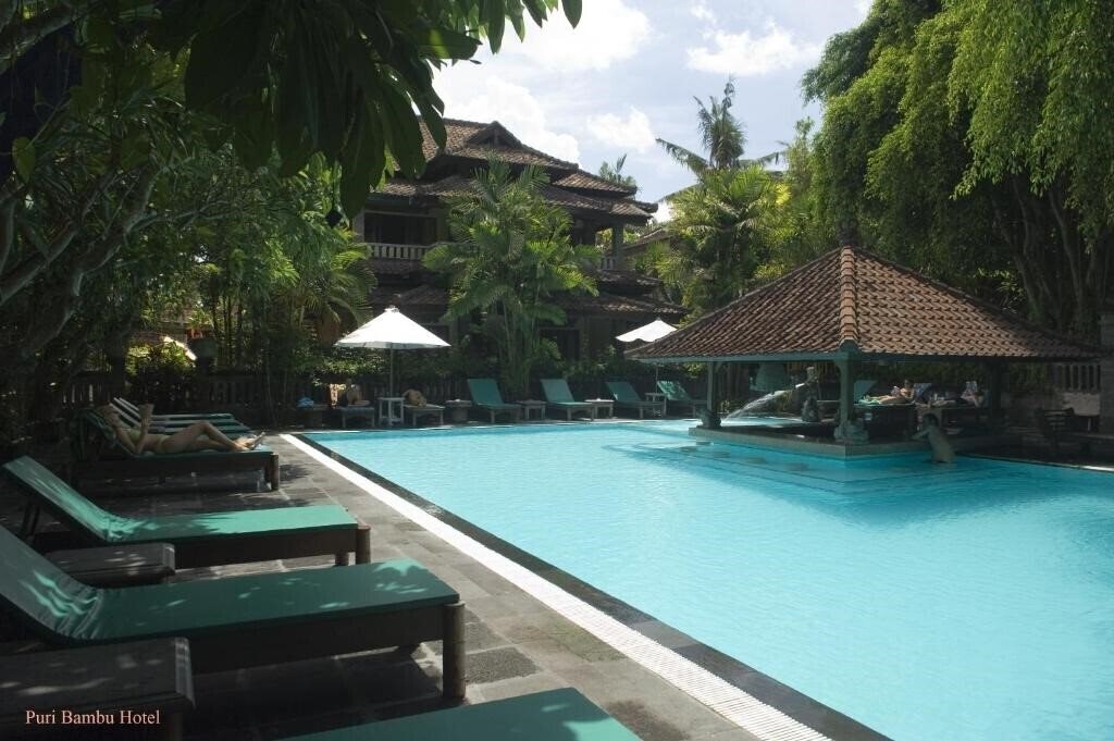Hotel Puri Bambu 3*