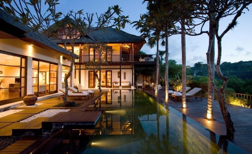 Hotel Karma Jimbaran 5*