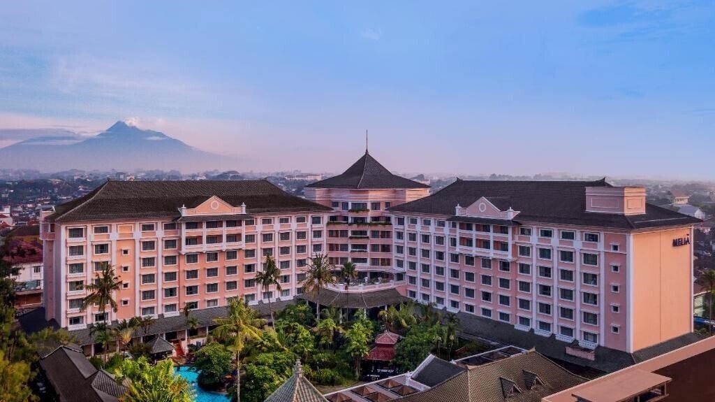 Hotel Melia Purosani 5*