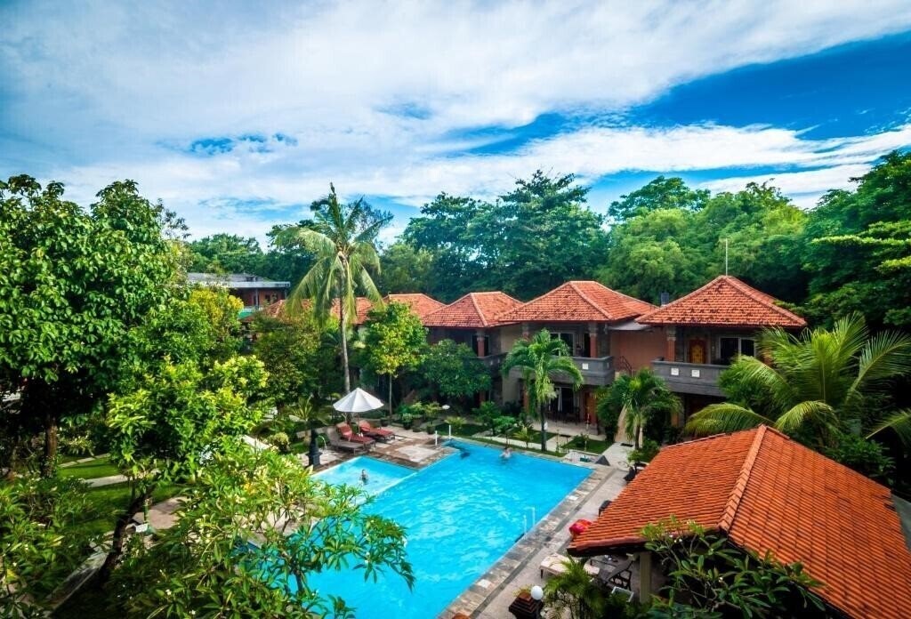 Hotel Melasti Kuta Beach Bungalows & SPA 3*