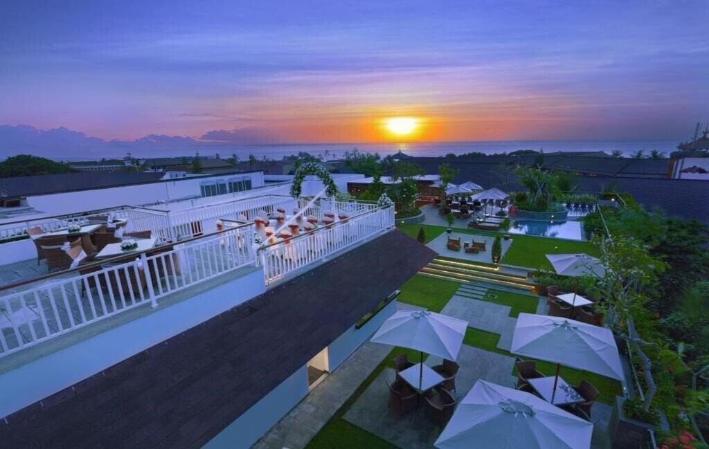 Готель Favehotel Kuta Kartika Plaza 4*