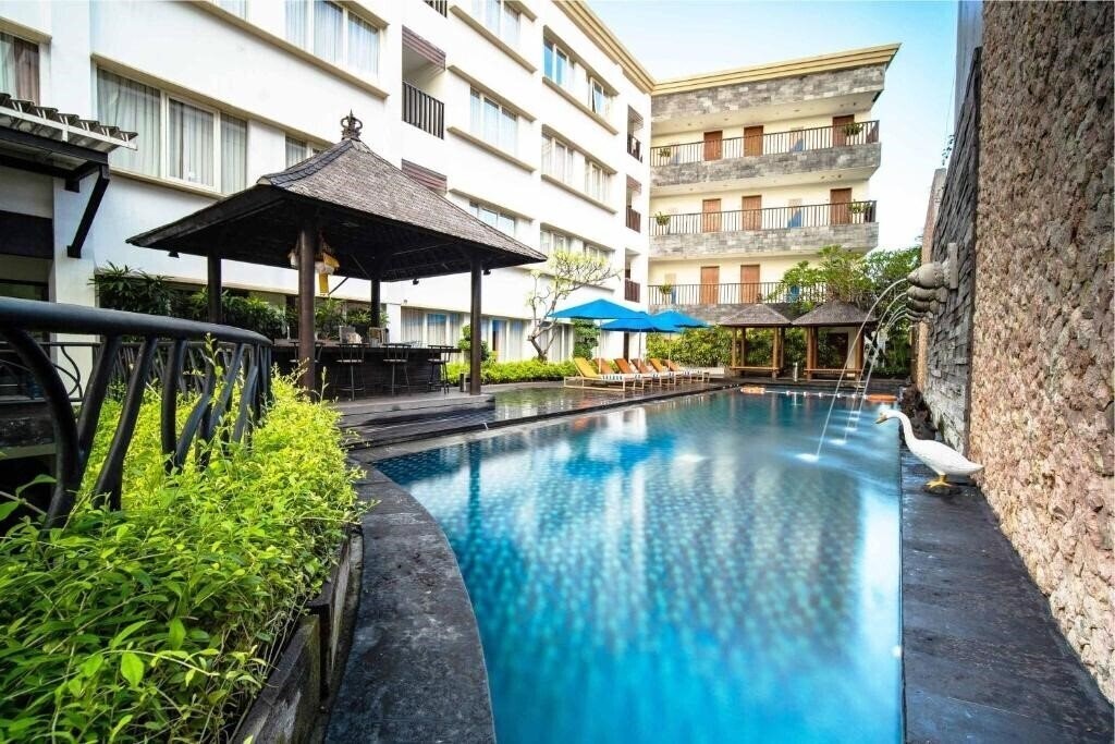 Hotel Natya Kuta 3*
