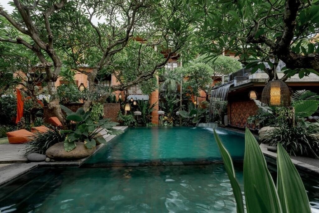 Фотография Fourteen Roses Legian 3*