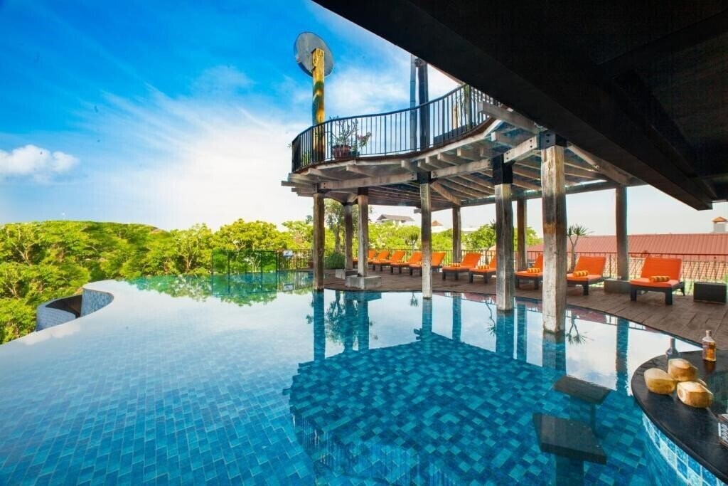 Готель Sun Island Legian 4*