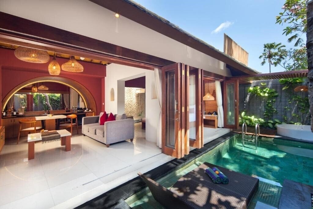 Готель Legian Kriyamaha Villa 4*
