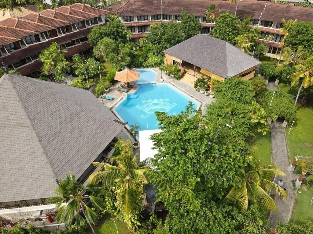 Изображение Palm Beach Hotel Bali 3*